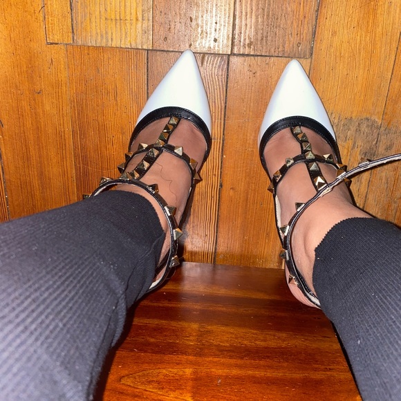 heels - Picture 2 of 3
